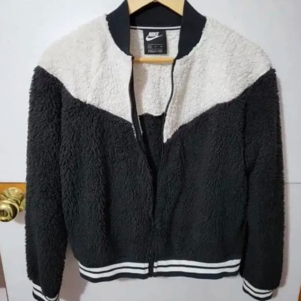 나이키  XL 95 우먼 양털 크롭 자켓 상태좋음 깨끗