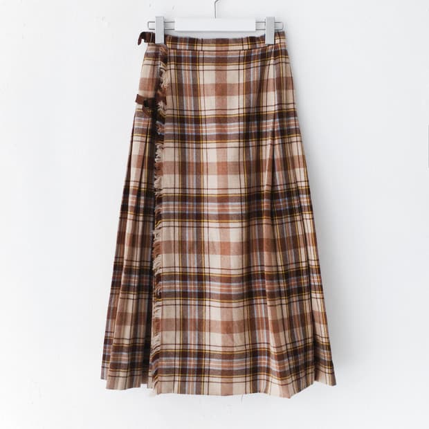 check pleats wrap skirt 