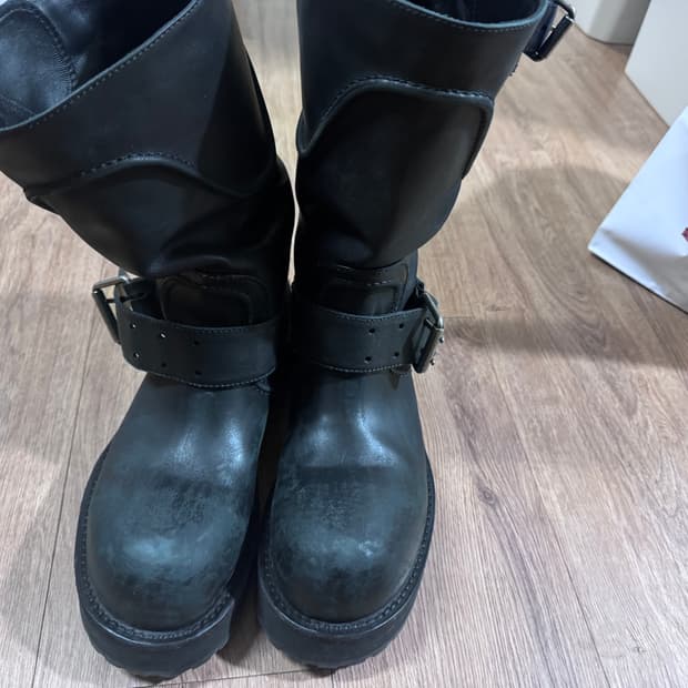 발렌시아가 베놈 부츠 