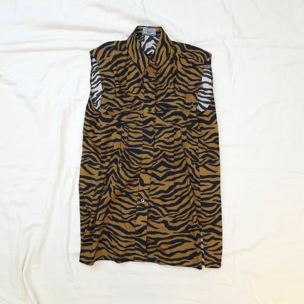 Ashley Williams - casual vest