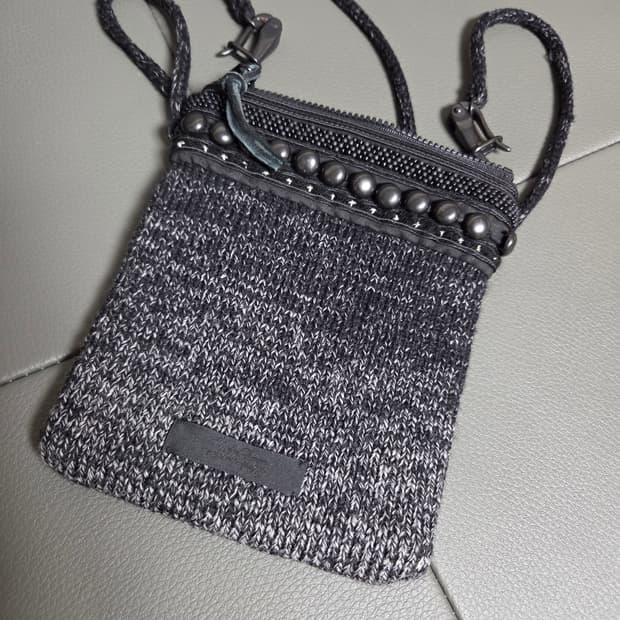 언더커버 09aw EARMUFF 미니숄더백 파우치