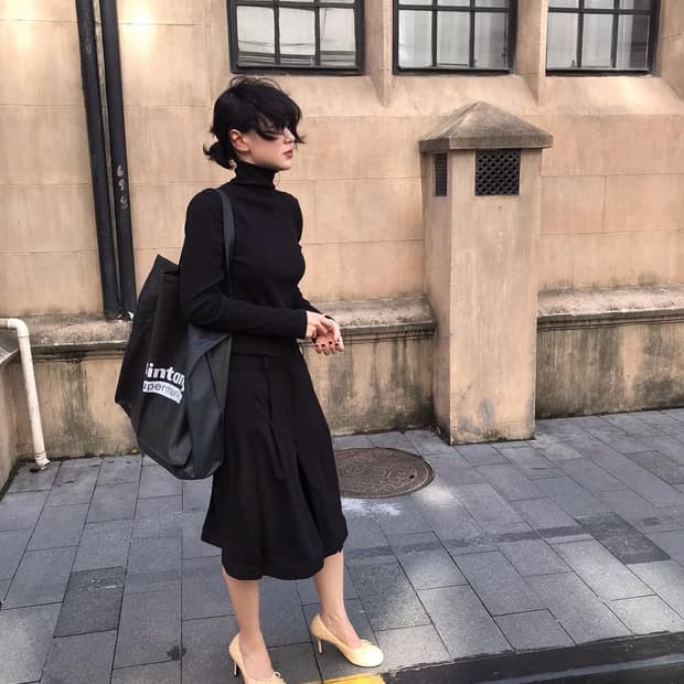 에옹쓰 Quarter Tailored Trousers