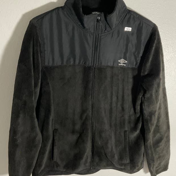 엄브로 블랙 플리스 자켓