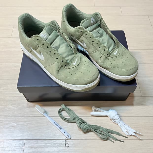나이키 에어포스 280 사이즈 누벅 그린 중고. 세무 스웨이드