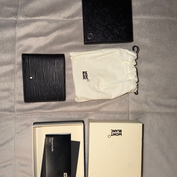 몽블랑 4810 반지갑