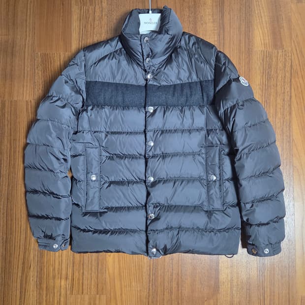 몽클레어 그레이 패딩자켓