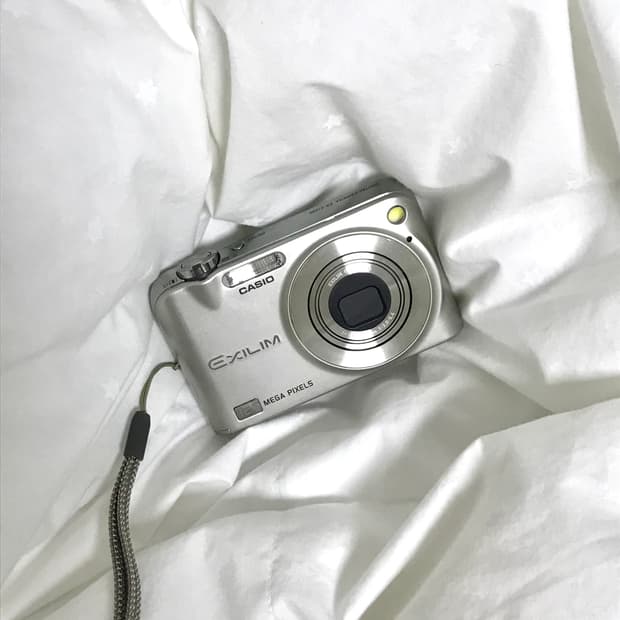 Casio exilim ex-z1200