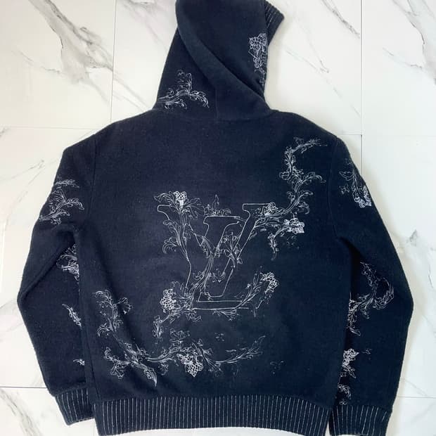 루이비통 엠브로이더드 LV 후리스 후드집업 자켓 XL