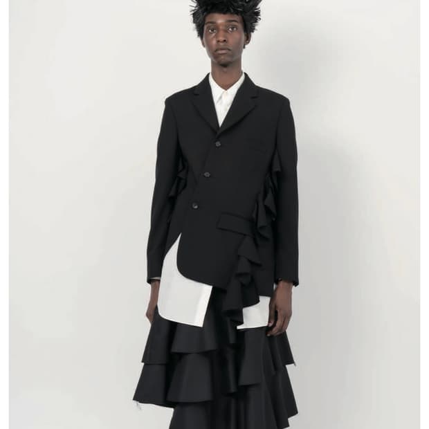 (네고가능) 블랙 꼼데가르송 24ss 세틴 비대칭 재킷 (블랙 L)