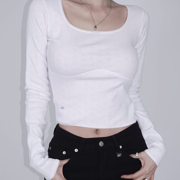 (새상품) 페일제이드 하트 펀칭 레이스 티 화이트 롱 슬리브 티셔츠 