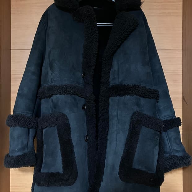 아크네 스튜디오 무스탕 코트