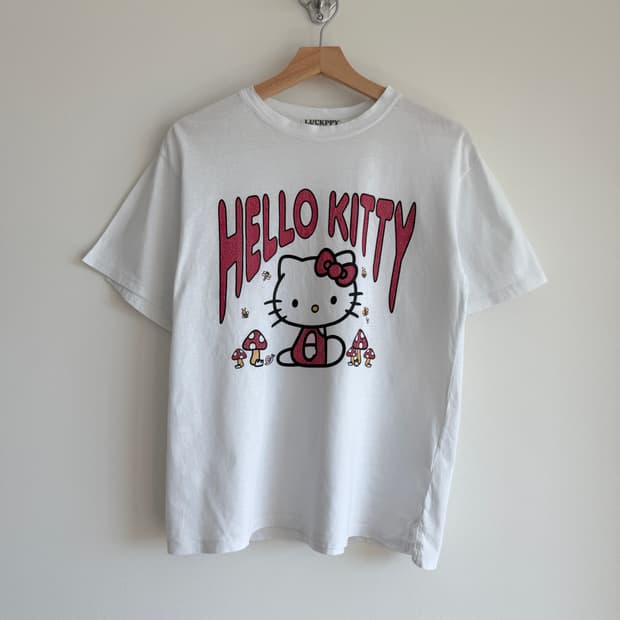 헬로키티(HELLO KITTY) 반팔티셔츠