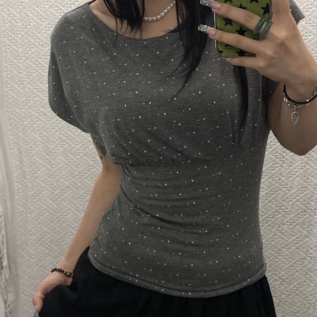 아디다스 Y2K 레트로 갸루 도트 딱붙핏 오픈숄더 반팔티 K0384