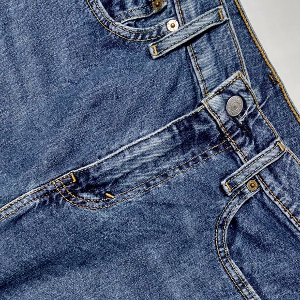 리바이스 502 테이퍼드핏 중청 데님 (30x32)