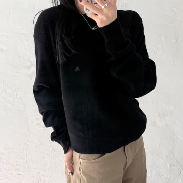 Burberry 버버리 런던 블랙컬러 기마로고 램스울 니트