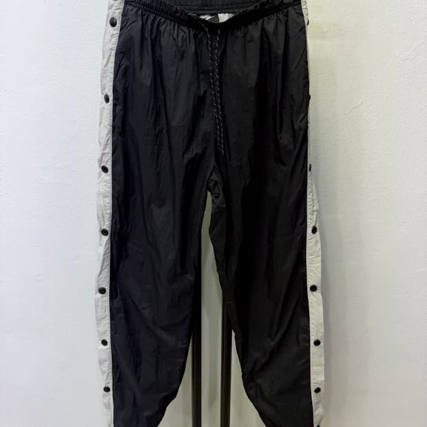정품) 나이키 나일론 블랙 스냅 트랙 팬츠 S