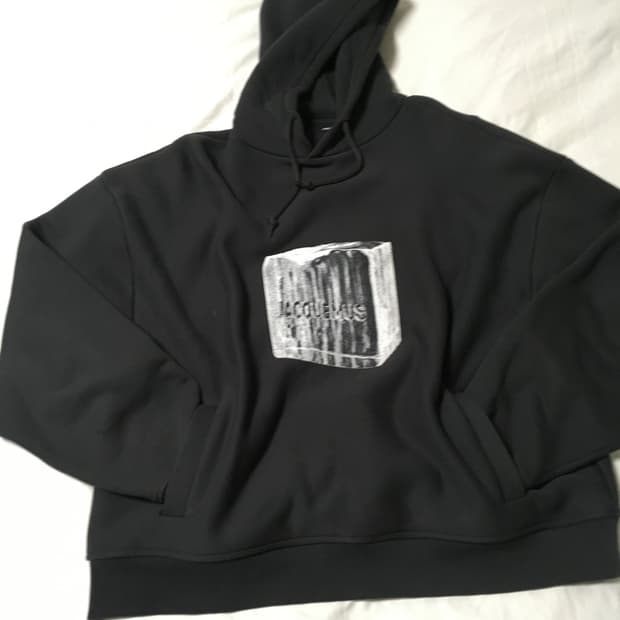 자크뮈스 아이스 후드티 (사이즈L)