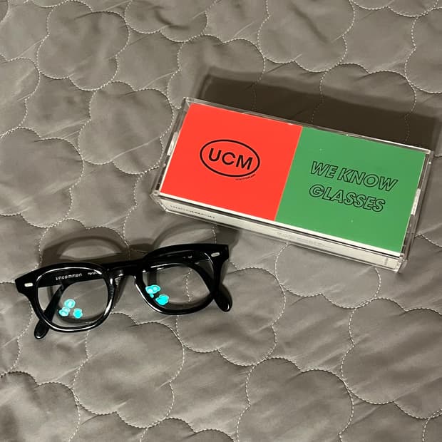 언커먼 안경 로저