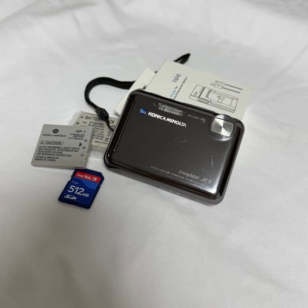 코니카 미놀타 Dimage X1