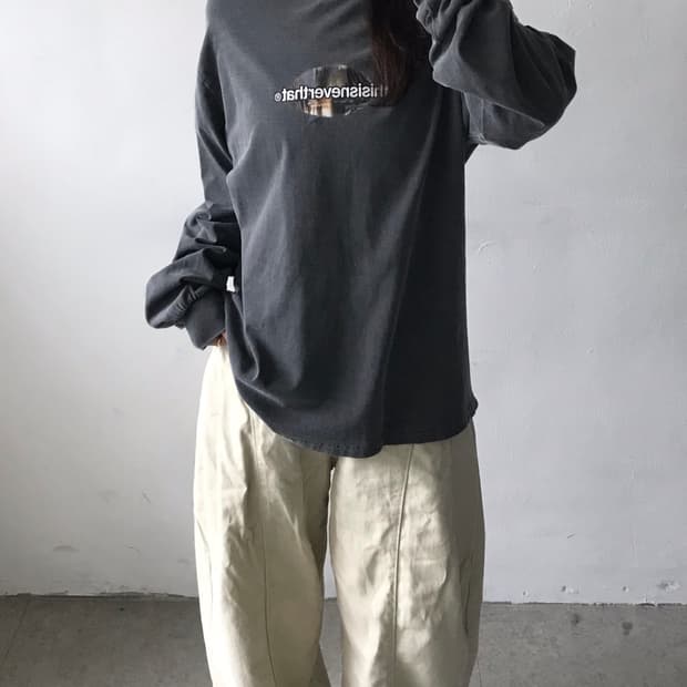 디스이즈네버댓 백프린팅 롱슬리브