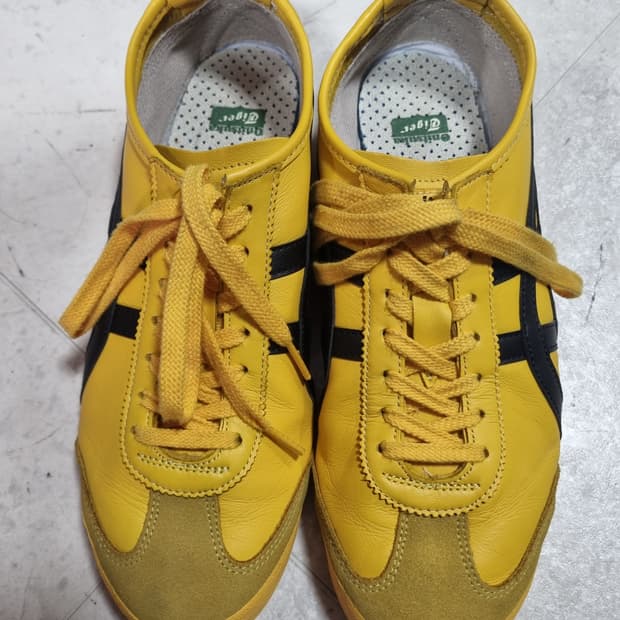 오니츠카타이거 스니커즈