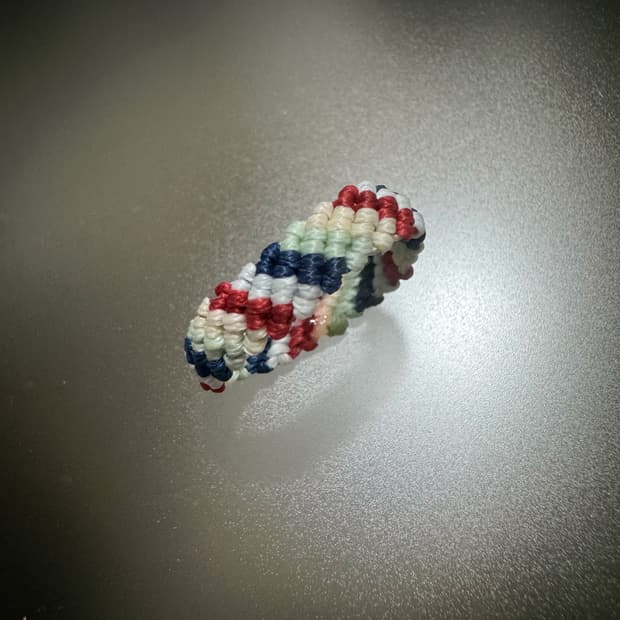 004. 오색 매듭반지 