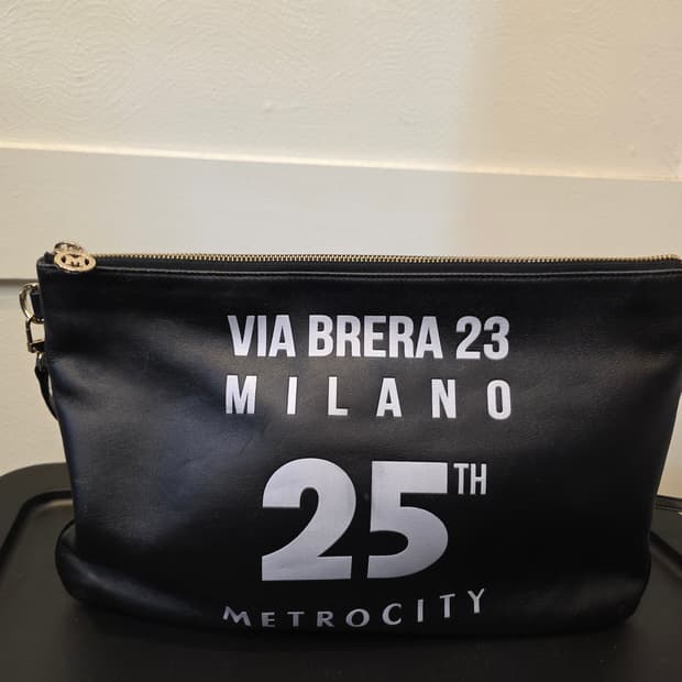 메트로씨티 비아브레라 크로스 백