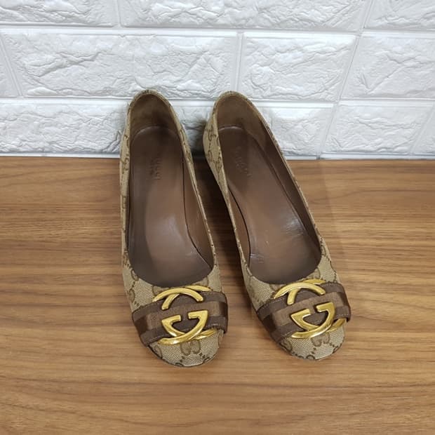 구찌 낮은굽 구두 230 (정품 247123) 통굽