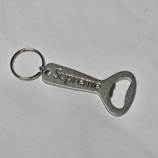 슈프림 보틀 오프너 키링