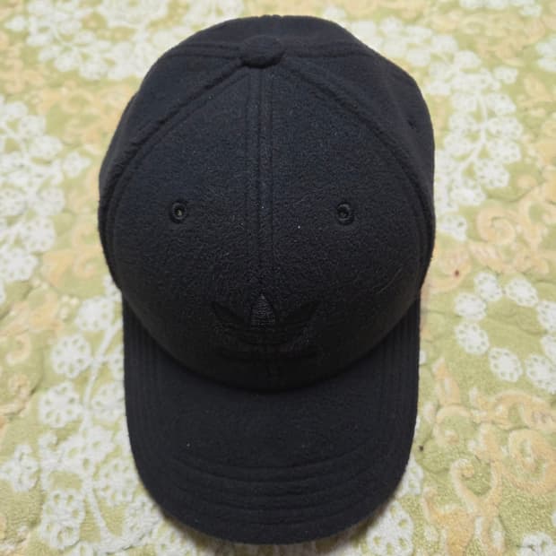 아디다스 블랙 볼캡 모자