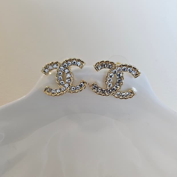 샤넬 CC 크리스탈 귀걸이 업사이클링