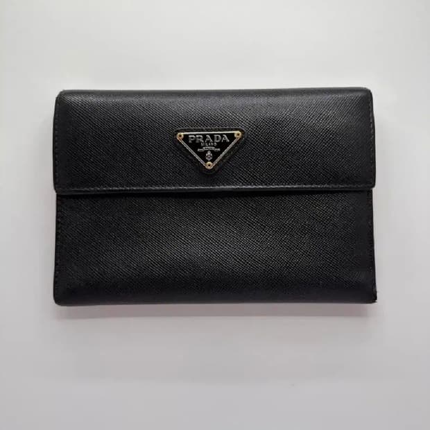 정품 프라다 삼각로고 중지갑