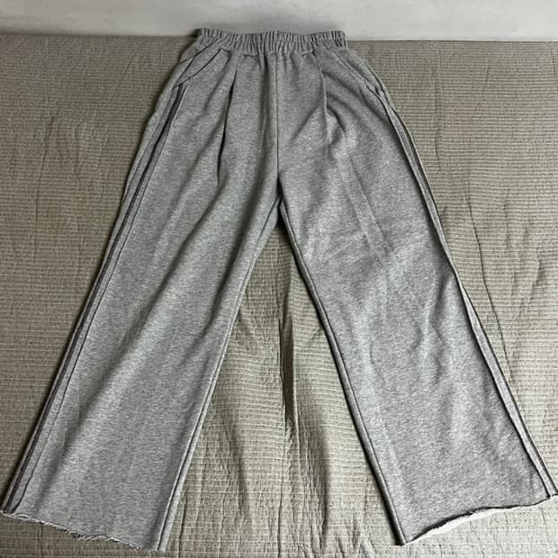 회색 와이드 팬츠 (사이즈 : free) (공용)