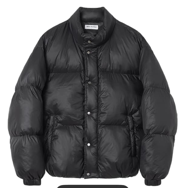 밀로 아카이브 이퀄 플레인 패딩 블랙