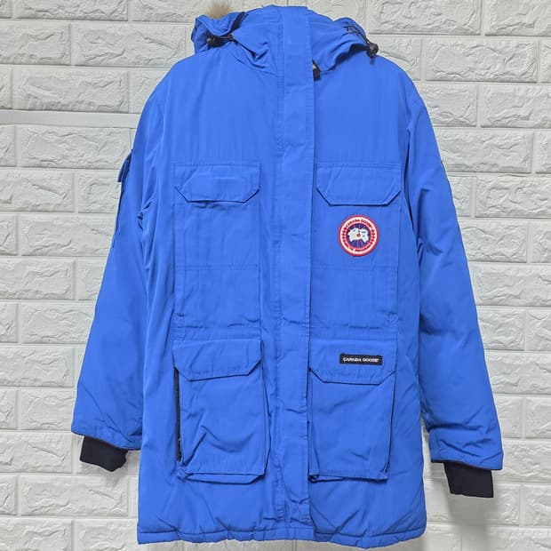 택포// 캐나다구스 다운패딩 S