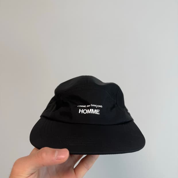 꼼데가르송 옴므 캡