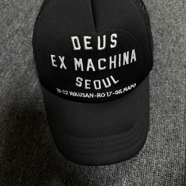 데우스 서울 트러커캡 모자