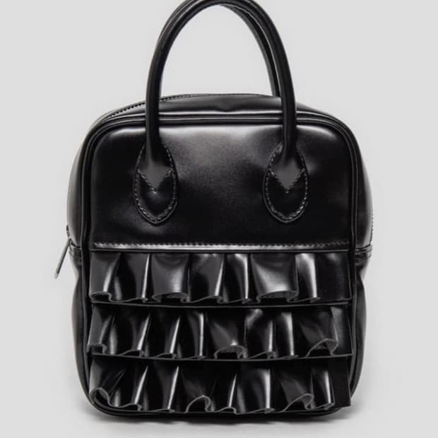 꼼데가르송 걸 프릴백 블랙