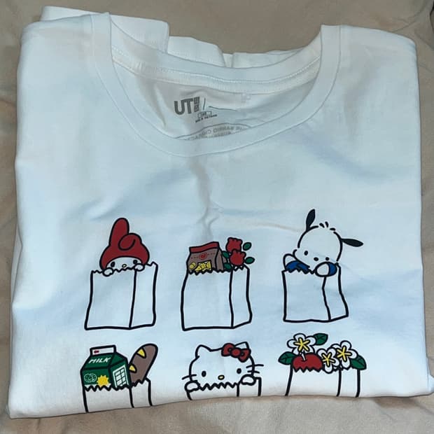 유니클로 헬로키티 반팔