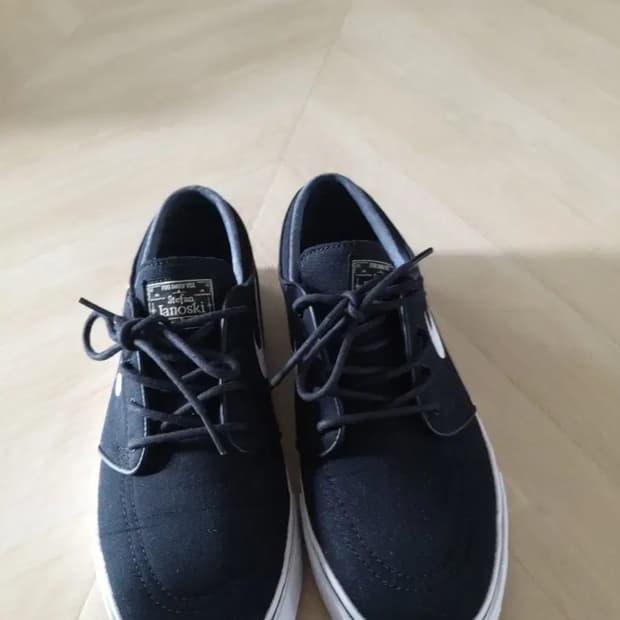 275 나이키 SB 스테판 야노스키 블랙 스니커즈