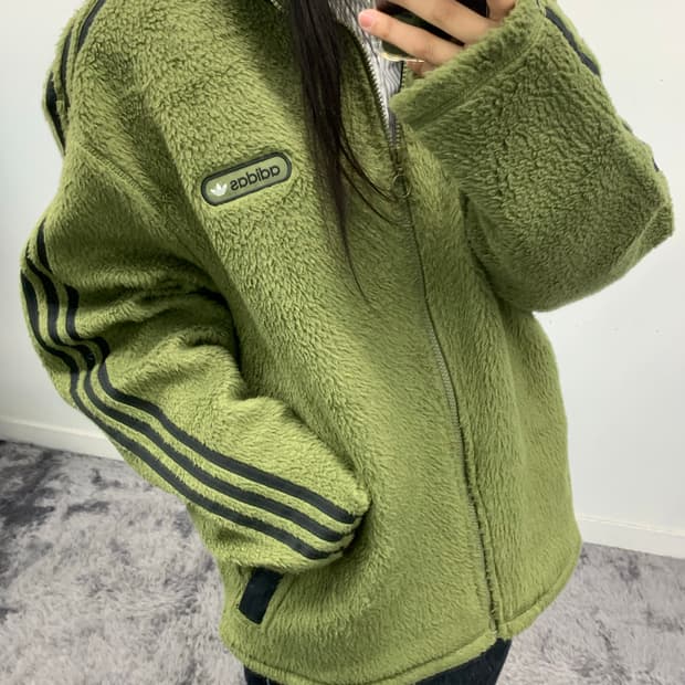 아디다스 카키 플리스