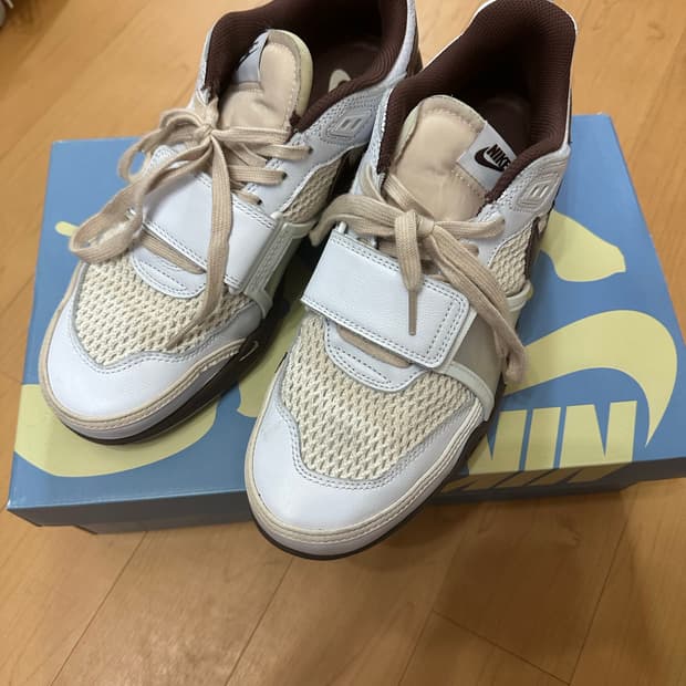 [290]나이키 x 트래비스 스캇 줌 필드 잭스