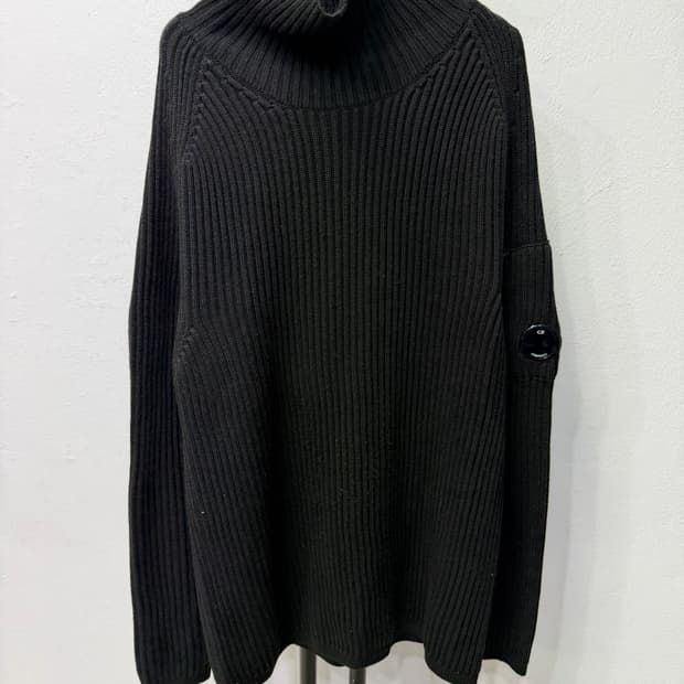 정품) CP컴퍼니 신형 렌즈 터틀넥 골지 니트 54