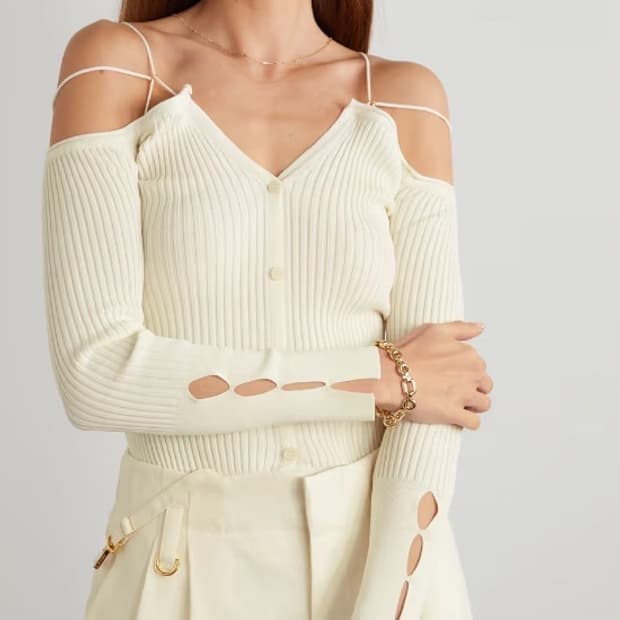 Jacquemus 자크뮈스 오프숄더 컷아웃 리브드 니트 가디건