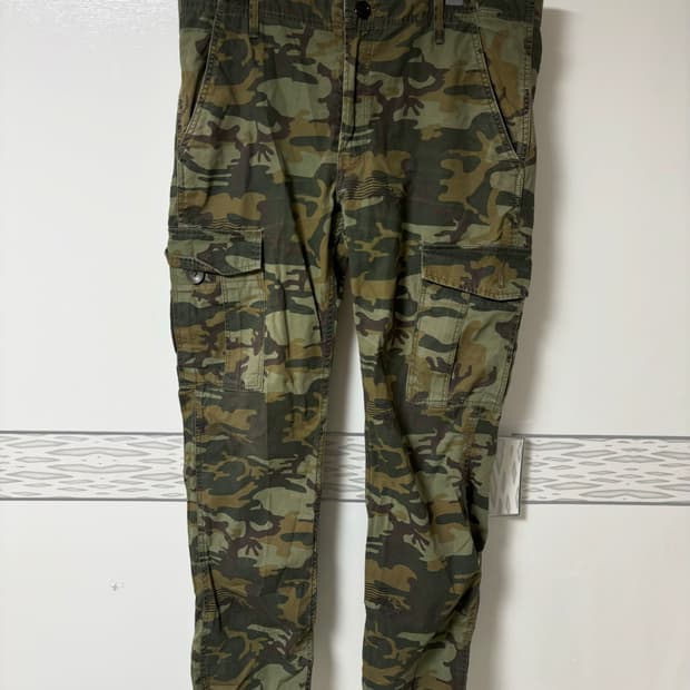 Levis 502 camo cago pants