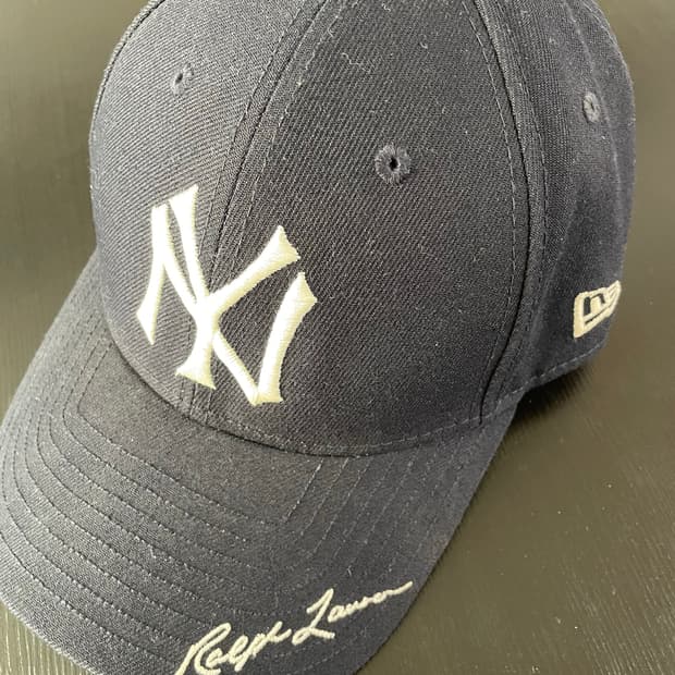 뉴에라 폴로 한정판 볼캡 네이비(L)