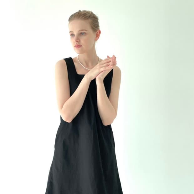 AugustCloud_Basic dress_black
