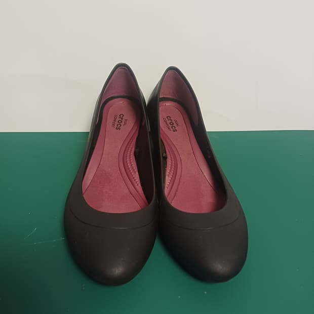 [W5] 크록스 리나 웨지 힐 펌프스 블랙 (220mm)
