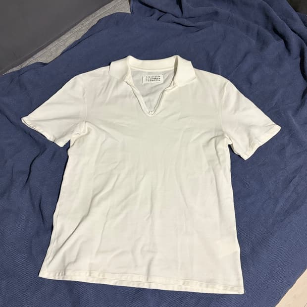 Martin Margiela White V-neck T-Shirts