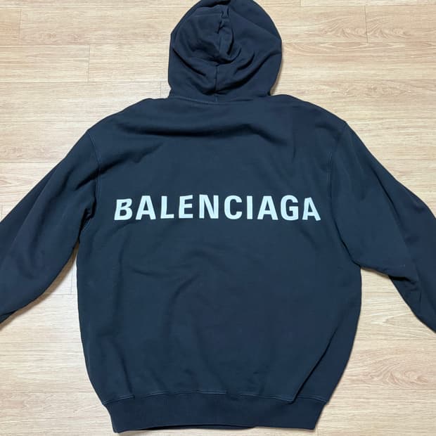 발렌시아가 백로고 후드티 오버핏